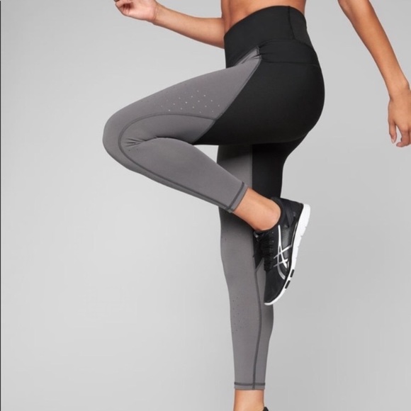Athleta Pants - Athleta Stealth TruCool 7/8 length tights